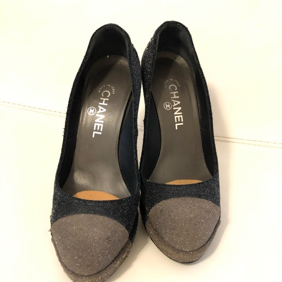 Chanel Multicolor Round Top Pump Heels Size 39 $1295 - Picture 2 of 9